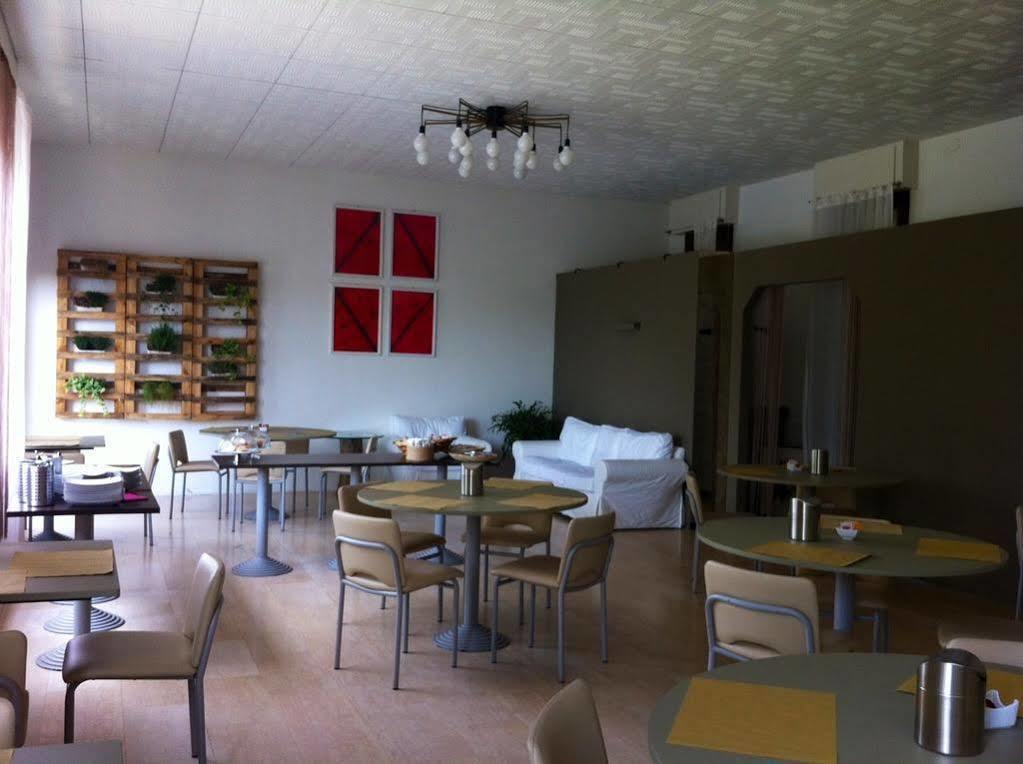 Hotel San Francesco Borgomanero Exteriör bild
